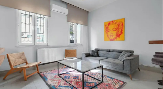 Апартаменты Cozy Flat With Balcony 5 min to Galata Tower