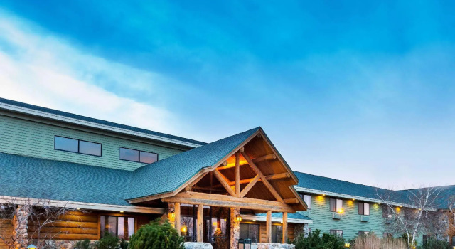 Двухместный номер Standard AmericInn by Wyndham Chamberlain Conference Center