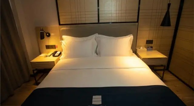 Люкс Echarm Hotel Zibo Gaoqing Zhongcheng Inernational