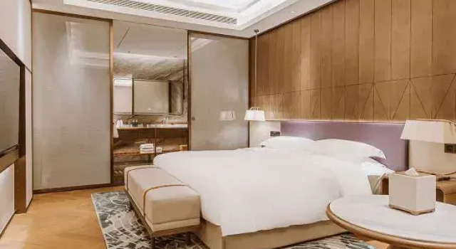 Люкс Executive Maison New Century Hotel Huhehaotedong  Railway Station