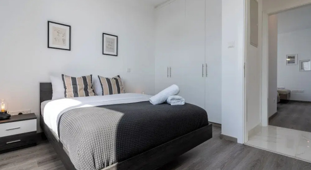 Taupe 2-BR Apt. & Balcony in Larnaca, Book Apartment Larnaka Larnaca Region