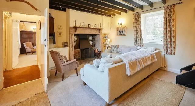 Host Stay Newton Cottage, Varaa Lomakoti Mökit kohteessa Merseyside, Mökki
