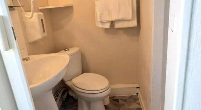 Трёхместный номер Standard Hotel Araur