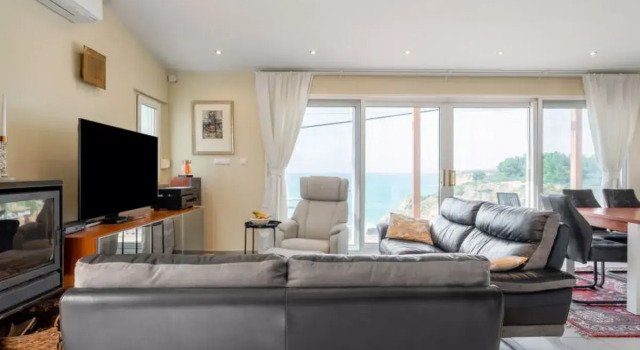 Horizonte Azul, Забронировать Отель Бизнес-отели Карвоэйру, рядом с Praia do Vale Covo, 4* 5*
