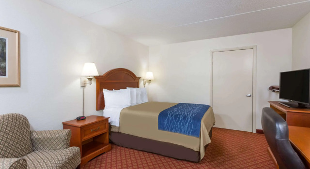 Days Inn by Wyndham Winston Salem North, 预订 酒店 温斯顿·塞勒姆 北卡罗莱纳州