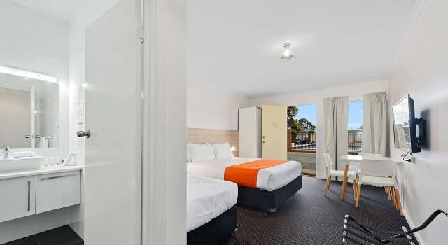 Трёхместный номер Standard Comfort Inn Flinders on Main
