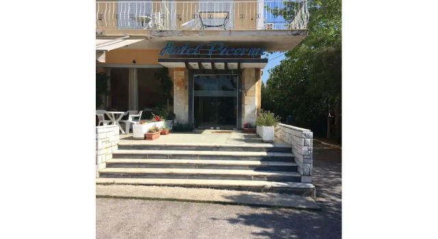 Pikermi Hotel, Забронировать Отель Адм. ед. Rafina-Pikermi Острова Саронического залива - Аттика
