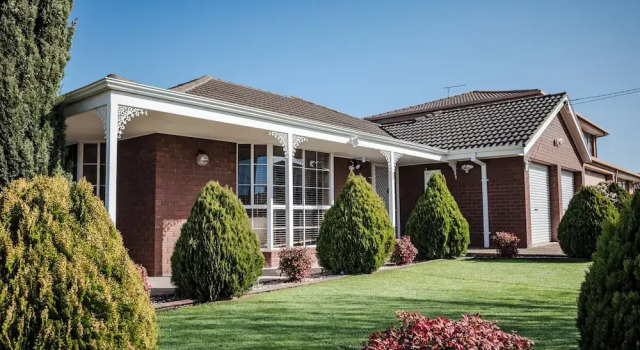 StayAU 4BR Lakeside Retreat in Seabrook, Rezerwuj Dom wakacyjny Sanctuary Lakes Wiktoria