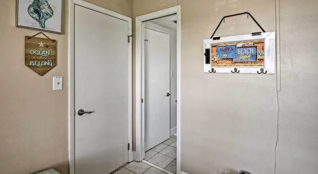 Oceanfront Ormond Beach Getaway w/ Balcony!, Забронировать Апартаменты/квартира Апартаменты Ормонд-Бич, Апартаменты/квартира