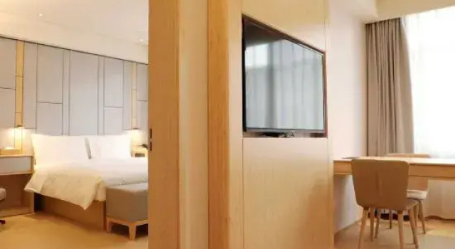 Люкс Deluxe JI Hotel (Changchun City Government)