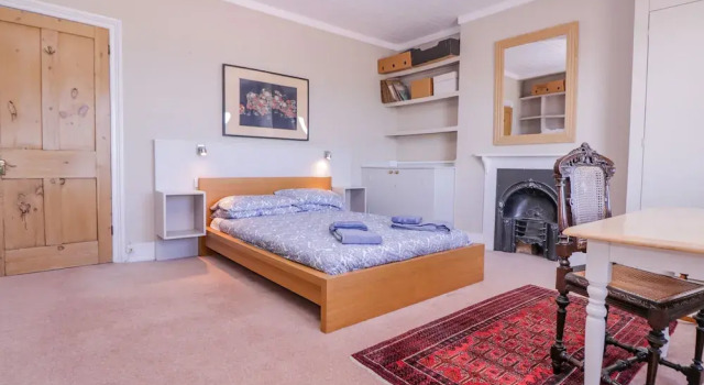 6 Gloster Terrace