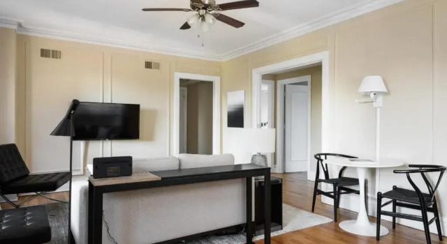 Classic CWE 2BR with Full Kitchen by Zencity, Book Hotel Saint Louis Missouri