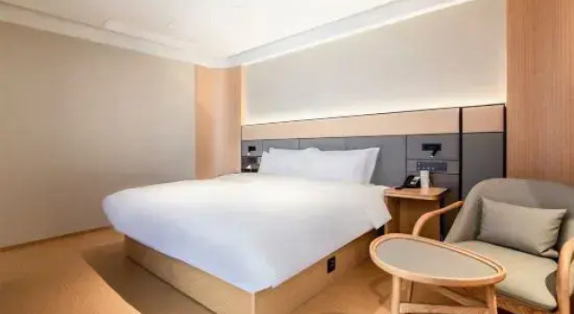 Люкс Deluxe JI Hotel (Luohe Vocational and Technical College)