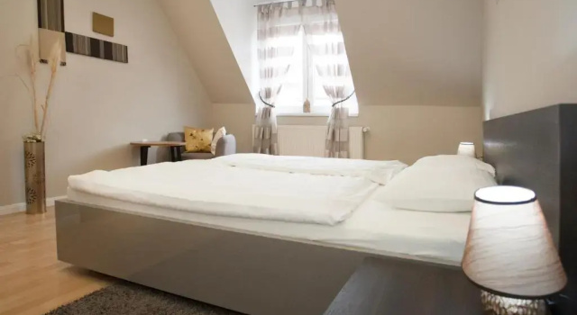 Riverside flat with King Castle view, Забронировать Отель 11. Уйбуда 