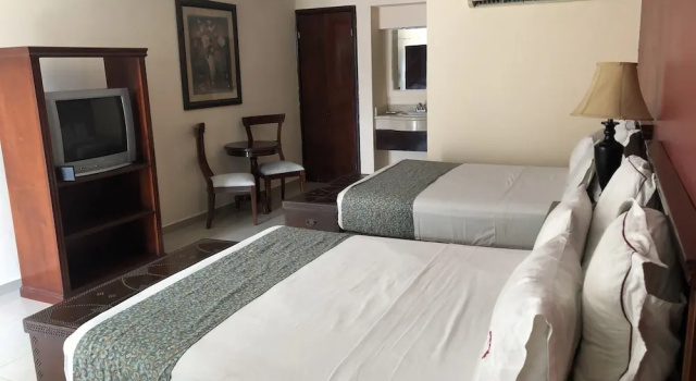 Четырёхместный номер Standard Hotel Confort Plaza