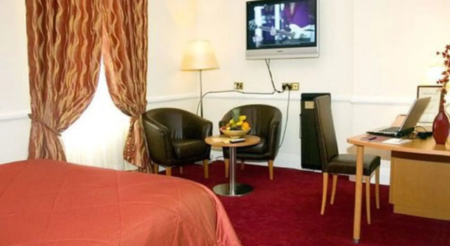 The Grand St Leger Hotel, Забронировать Отель Донкастер Южный Йоркшир, рядом с Аутлет-центр Lakeside Village