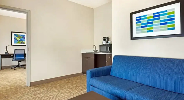 Двухместный люкс c 1 комнатой Holiday Inn Express Hotel & Suites San Antonio NW-Medical Area by IHG