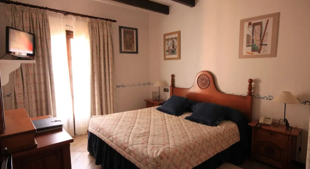 Двухместный номер Economy с балконом Petit Hotel Restaurante Ses Rotges - Adults Only
