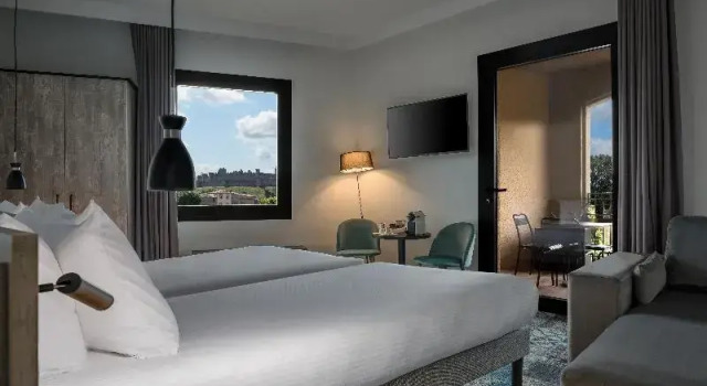 Трёхместный номер Deluxe с балконом SOWELL HOTELS Les Chevaliers