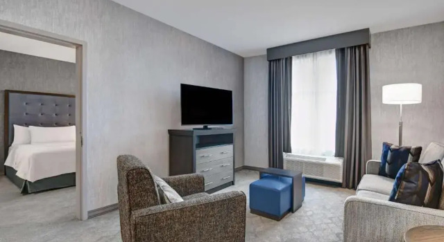 Четырёхместный люкс c 1 комнатой Homewood Suites by Hilton Edison Woodbridge