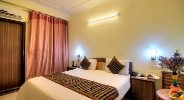Airport Hotel Earth