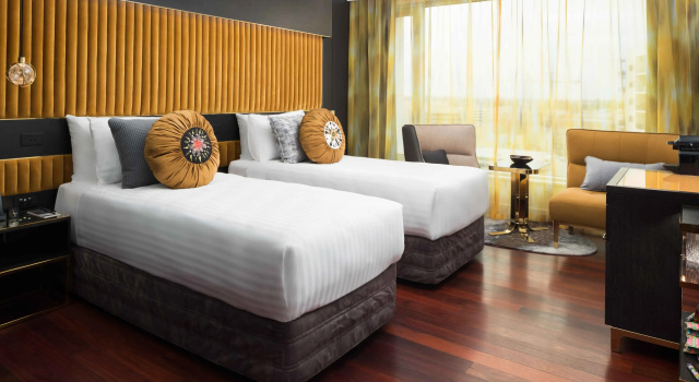 Deluxe Twin room QT Perth