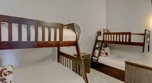 Номер Standard 4 Bedroom Ski in Condo Only One Block From Historic Downtown, Shopping, Restaurants and Entertainment