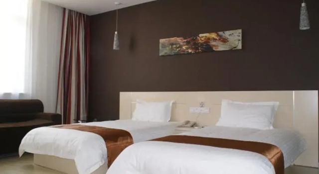 Семейный номер Standard Thank Inn Plus Hotel Taizhou Dainan Tuanjie Road