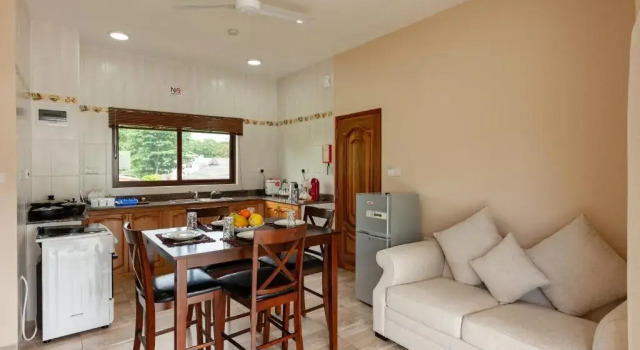 Апартаменты Deluxe Stone Self Catering Apartments