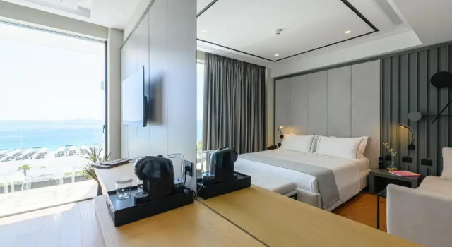 Двухместный номер Deluxe с балконом и с видом на море Miamar Luxury Hotel & Spa