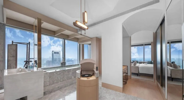 Номер Executive с видом на реку Grand Bay Hotel Chengdu