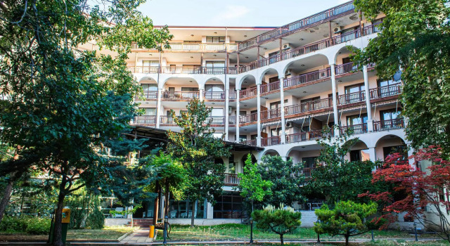 Estreya Residence Hotel and SPA