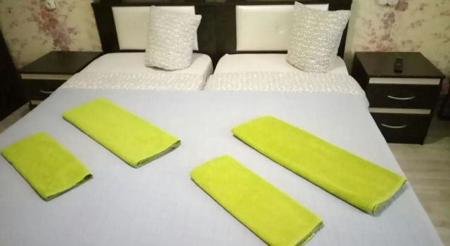 Otel 1 Guest House, Book Pension Hoteller i Domodedovo med pool, Swimmingpool