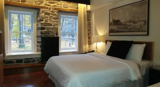 Трёхместный номер Standard с красивым видом из окна Auberge du Trésor