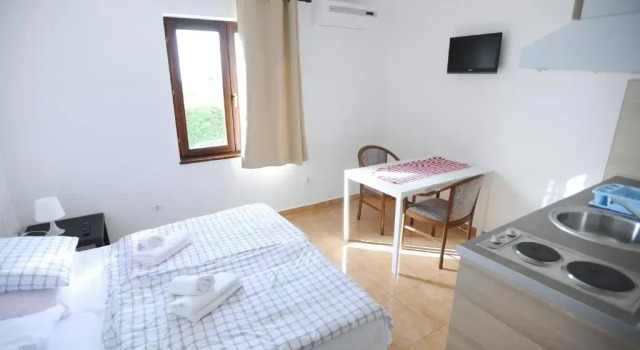 Студия с красивым видом из окна Apartments Deli