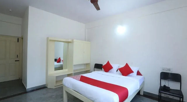 Oyo 30297 Riviera Residency, Reserva ahora Hotel Shrirangapattana 