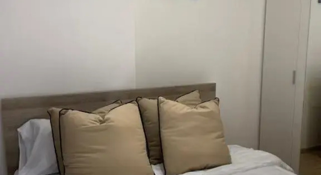 Breezy room with balcony view Sukhumvit77, Забронировать Отель Отели Бангкока с бассейном, Бассейн