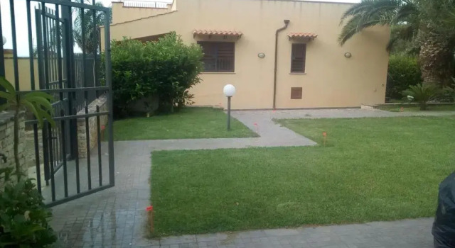 Palermo airport house