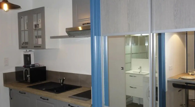 Clermont-ferrand-city-room, Забронировать Отель Отели Клермон-Ферран с парковкой, рядом с Maison de la Culture, Парковка
