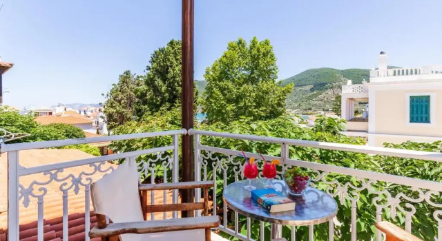 Трёхместный номер Standard Ionia Hotel