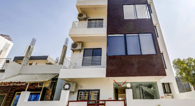 OYO 65071 Sukh Palace