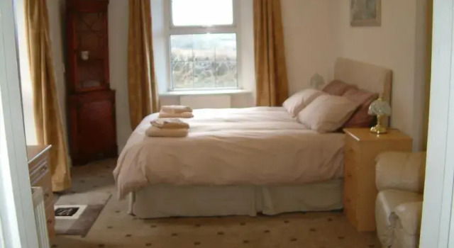 Harvest Home, Prenota Hotel Tavistock 