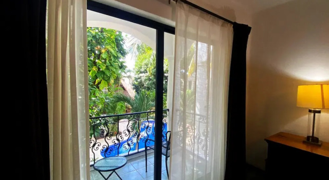 Номер Standard с балконом Hacienda Paradise Hotel
