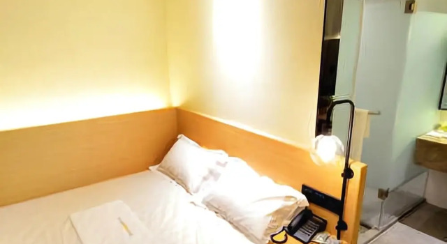 Xingwei Hostel, Забронировать Хостел Ухань Хубэй, рядом с Технологический университет Хубэй