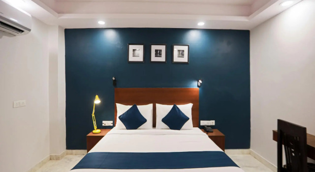 HOTEL SILVERKEY NEAR LIC BUILDING MAIN RD KHODA NEXT TO SHYAM OIL, Забронировать Отель Нойда штат Уттар-Прадеш