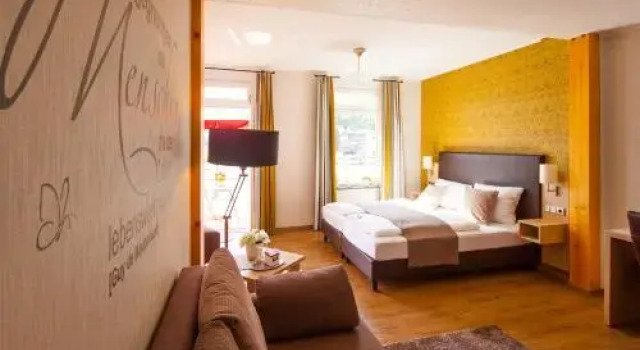 Weinhotel Mayer, Забронировать Отель Целль (Мозель) Рейнланд-Пфальц