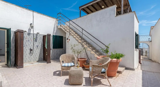 Семейный коттедж seafront Kallisti Beach House - Happy Rentals