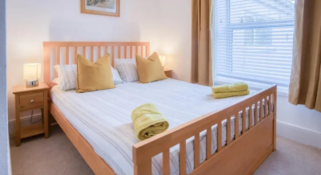 Taliesin - 5 Bedroom Holiday Home - Tenby, Забронировать Дом для отпуска Отели Тенби с парковкой, рядом с Paragon Beach, Парковка