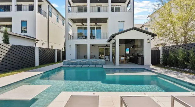 Коттедж 30A Salt & Solace Pool, Golf Cart, Hot Tub + Outdoor Kitchen