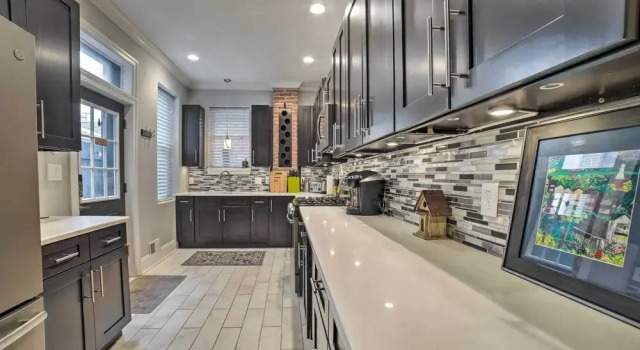 Коттедж Pittsburgh Vacation Rental in Lawrenceville